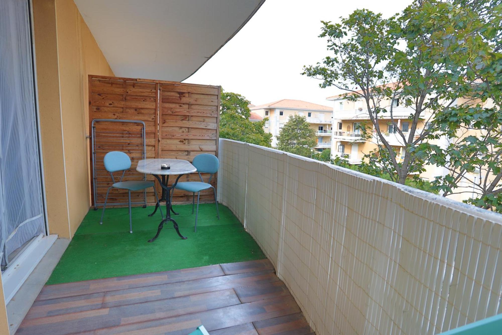 Appart T2 Dans Residence Calme Parking Prive Gratuit Мирамас Екстериор снимка