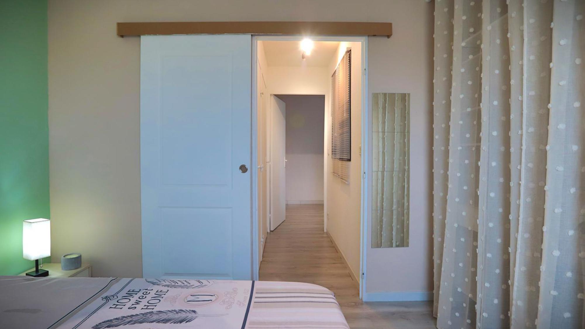 Appart T2 Dans Residence Calme Parking Prive Gratuit Мирамас Екстериор снимка