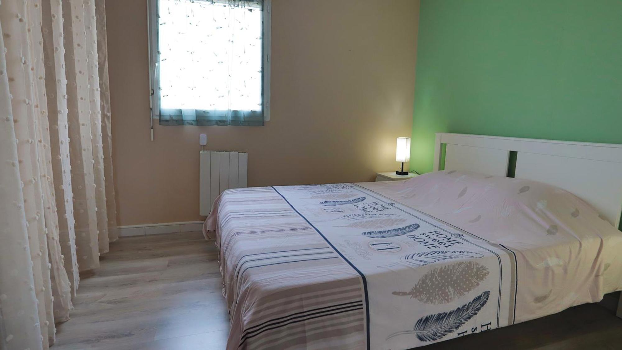 Appart T2 Dans Residence Calme Parking Prive Gratuit Мирамас Екстериор снимка