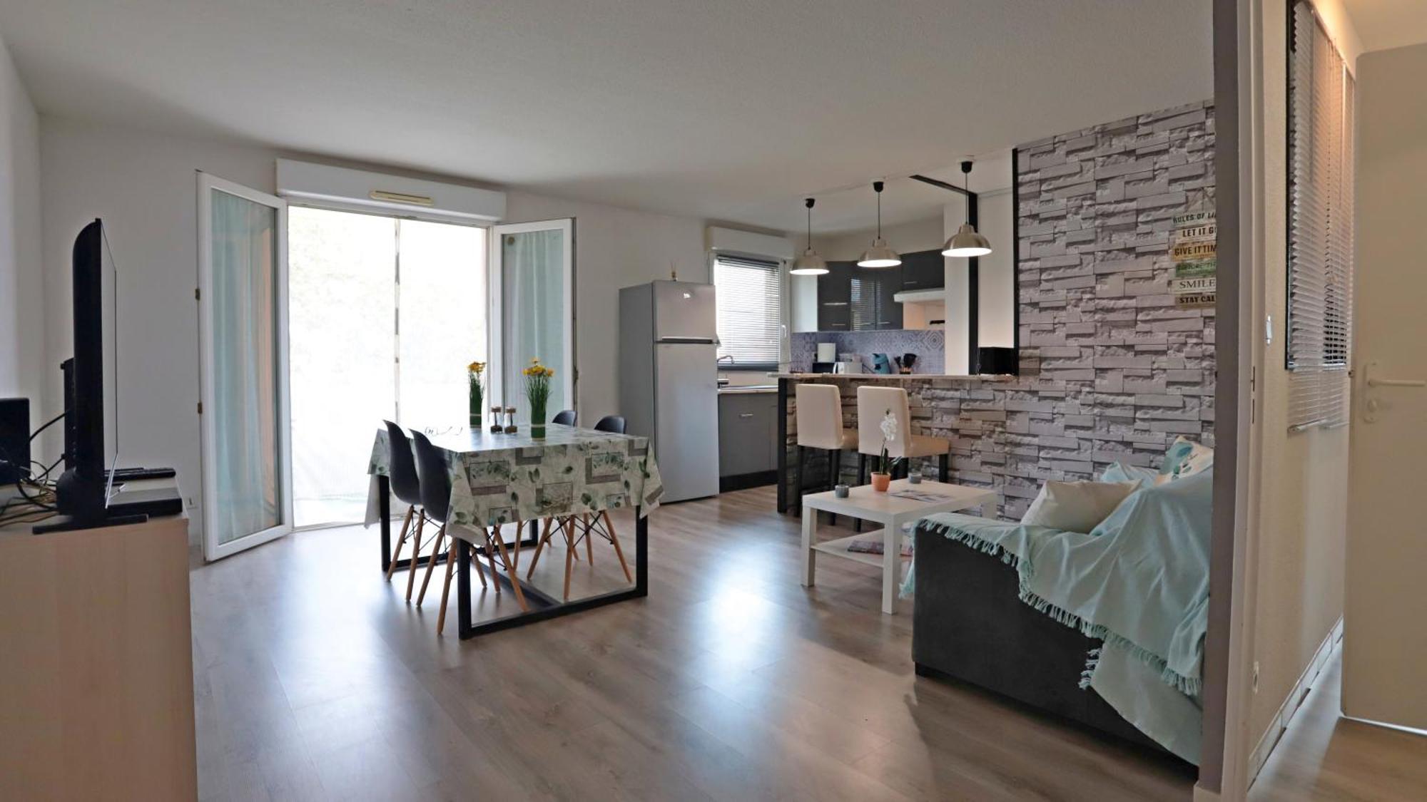Appart T2 Dans Residence Calme Parking Prive Gratuit Мирамас Екстериор снимка