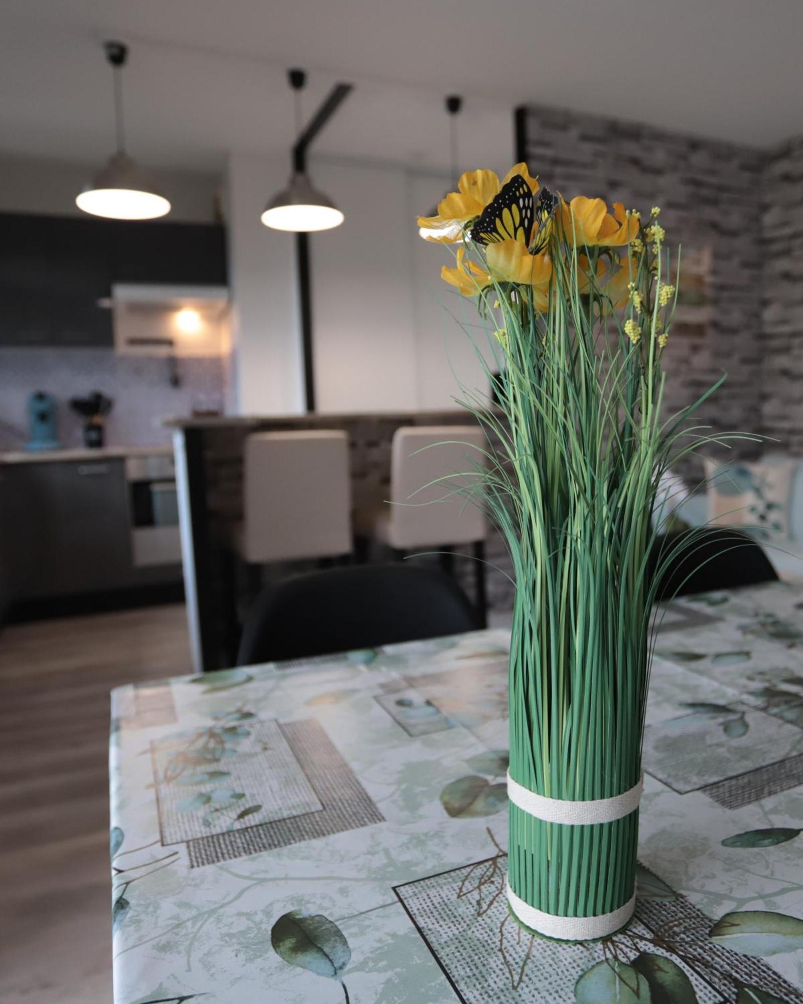 Appart T2 Dans Residence Calme Parking Prive Gratuit Мирамас Екстериор снимка